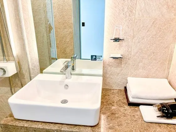 Standard Tek Büyük Yataklı Oda, Liman Manzaralı