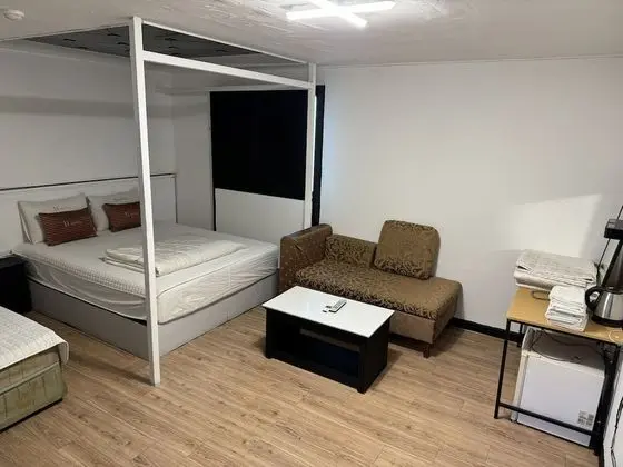 Family Oda (1Double+1Sinlge+1Futon)