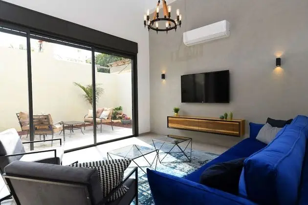 Classic Dubleks, Veranda