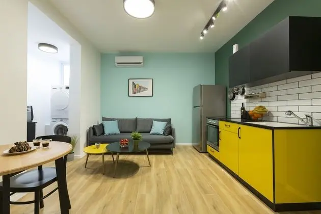 Standard Apart Daire, Şehir Manzaralı