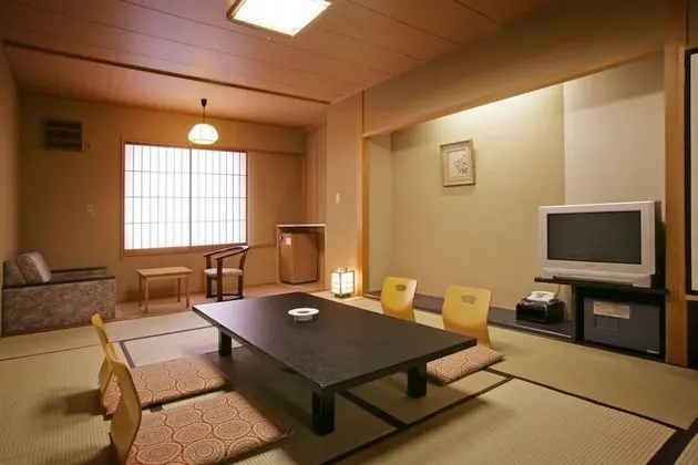 Traditional Oda, Japon Şiltesi, Sigara İçilebilir