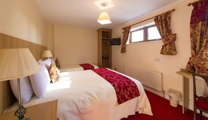 Tek Büyük veya İki Ayrı Yataklı Oda