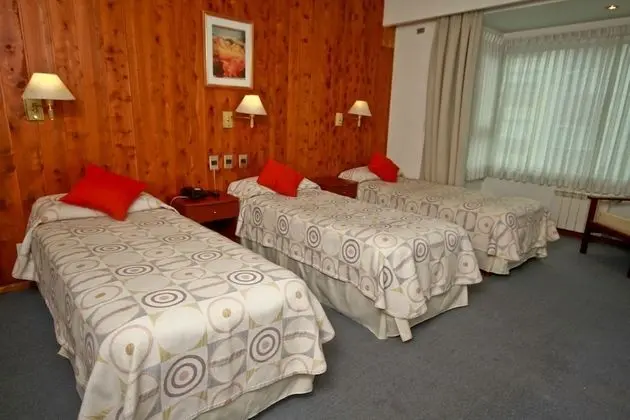 Üç Kişilik Oda
