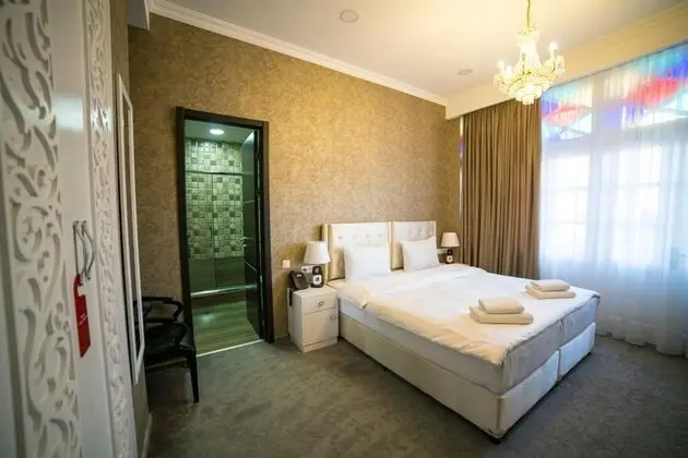 İkiz Deluxe