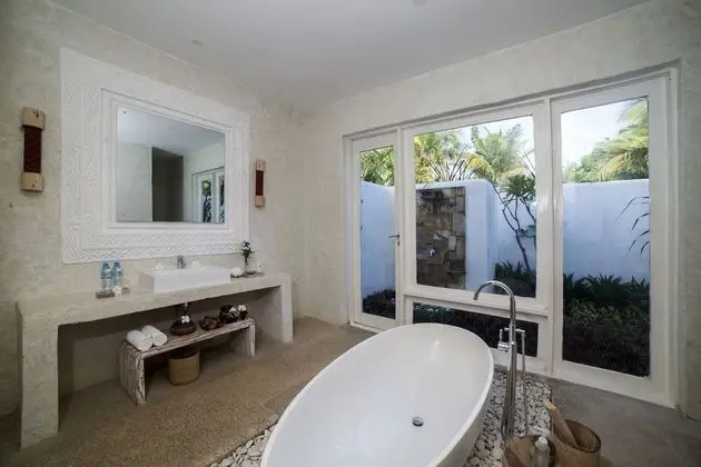 Ambassador 2 bedroom Villa, Private pool Ocean Front