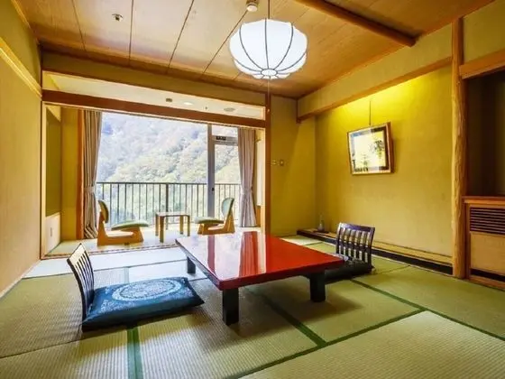 Traditional Oda, Sigara İçilmez, Vadi Manzaralı (Japanese Style, for 4 Guests, HOUZAN)