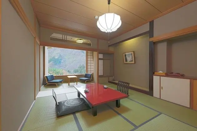 Traditional Oda, Sigara İçilmez, Vadi Manzaralı (Japanese Style, for 4 Guests, HOUZAN)