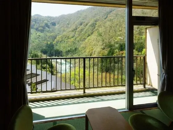 Traditional Oda, Sigara İçilmez, Vadi Manzaralı (Japanese Style, for 4 Guests, HOUZAN)