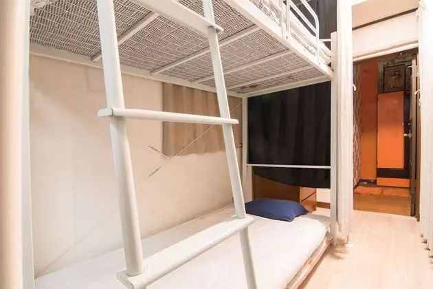 Ortak Ranzalı Oda, 4 Yatak Odası