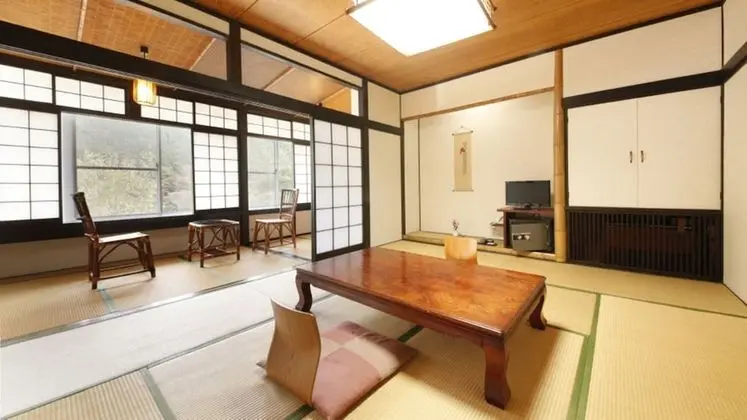 Traditional Oda (Modern Japanese 3-4person)