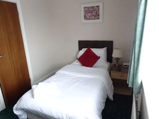 Tek Kişilik Oda, Ortak Banyo