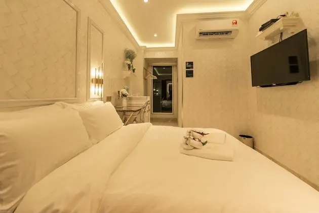 Oda (AJ Residence 3)