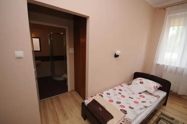 Classic Tek Büyük Yataklı Oda