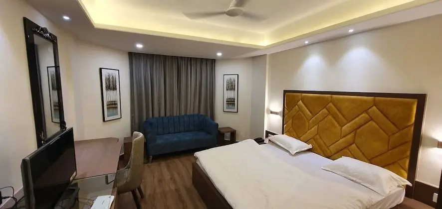 Deluxe Tek Büyük Yataklı Oda