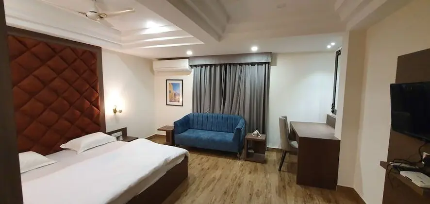 Luxury Tek Büyük Yataklı Oda