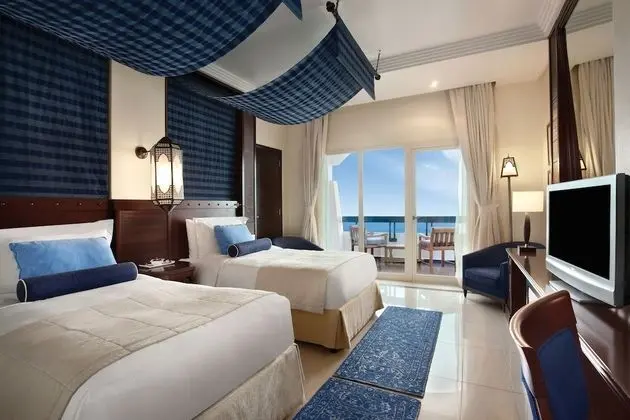 Signature deluxe Twin sea view room