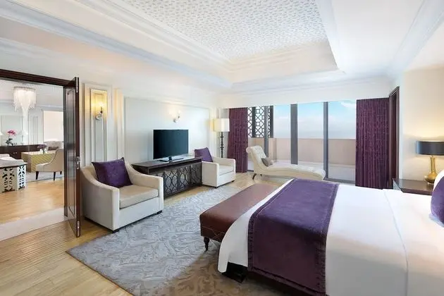 Deluxe Oda, 1 En Büyük (King) Boy Yatak, Sigara İçilebilir, Deniz Manzaralı (Balcony)