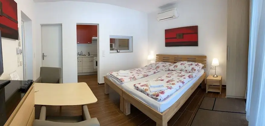Luxury Apart Daire, Teras, Göl Kenarı (50€ cleaning fee on top of the rate)