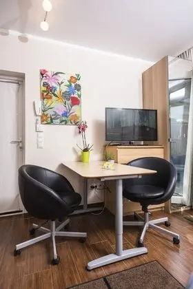 Luxury Apart Daire, Teras, Göl Kenarı (50€ cleaning fee on top of the rate)