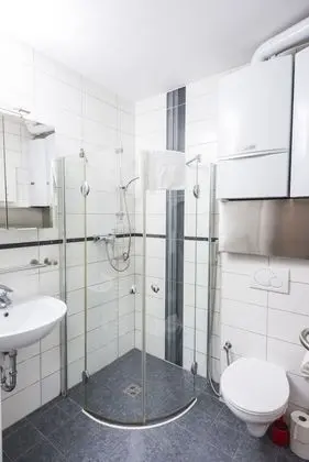 Luxury Apart Daire, Teras, Göl Kenarı (50€ cleaning fee on top of the rate)