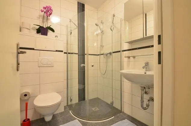 Luxury Apart Daire, Teras, Göl Kenarı (50€ cleaning fee on top of the rate)