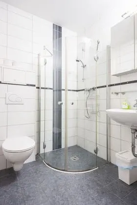 Luxury Apart Daire, Teras, Göl Kenarı (50€ cleaning fee on top of the rate)