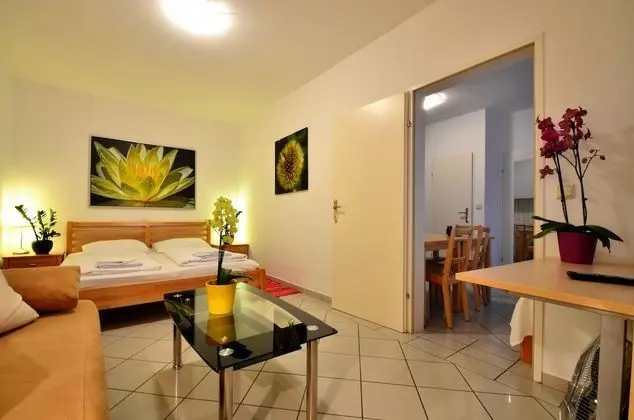 Apart Daire, 1 Yatak Odası, Bahçe Manzaralı, Bahçeli (50€ cleaning fee on top of the rate)