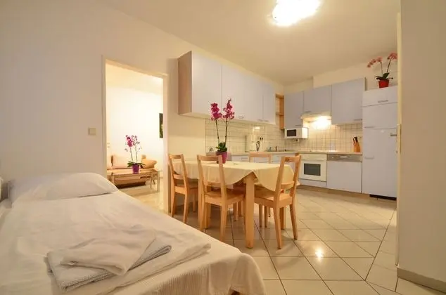 Apart Daire, 1 Yatak Odası, Bahçe Manzaralı, Bahçeli (50€ cleaning fee on top of the rate)