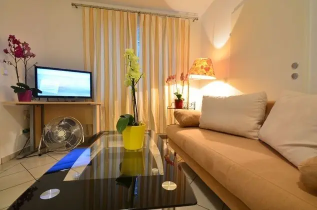 Apart Daire, 1 Yatak Odası, Bahçe Manzaralı, Bahçeli (50€ cleaning fee on top of the rate)