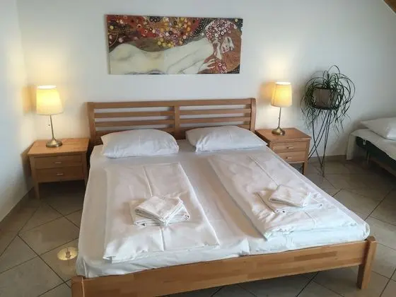 Stüdyo, Balkon (50€ cleaning fee on top of the rate)