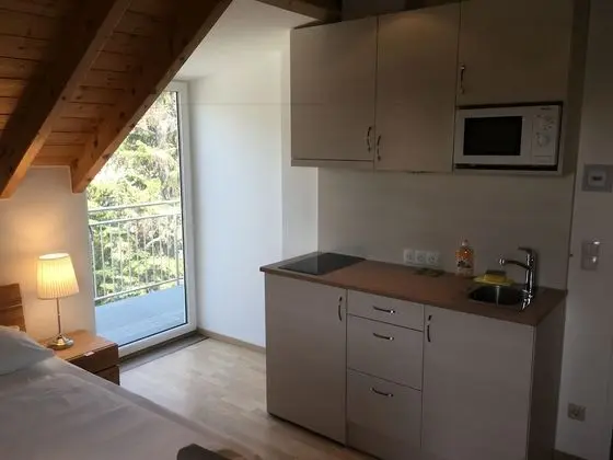 Stüdyo, Balkon (50€ cleaning fee on top of the rate)