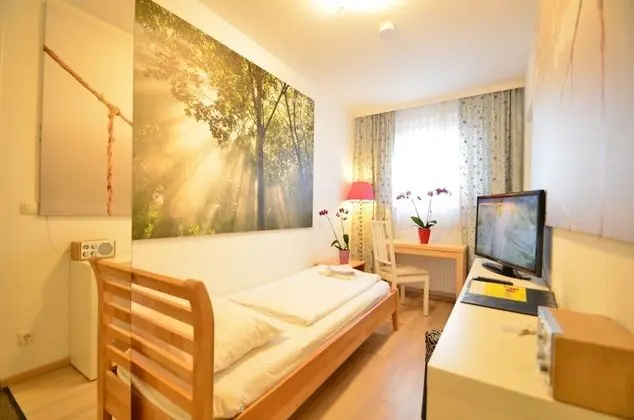 Standard Stüdyo, 1 Tek Kişilik Yatak, Buzdolabı ve Mikrodalga (50€ cleaning fee on top of the rate)