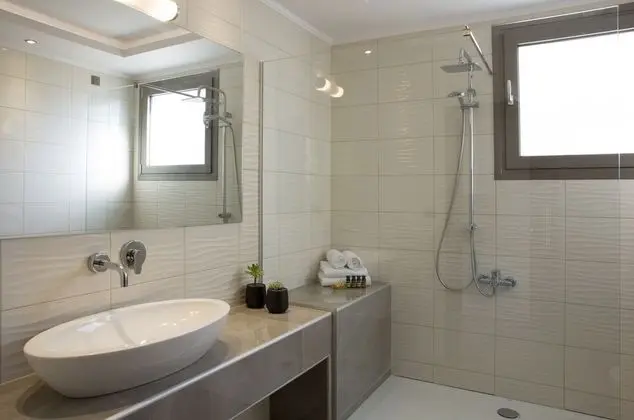 Deluxe Double Room Sharing Pool