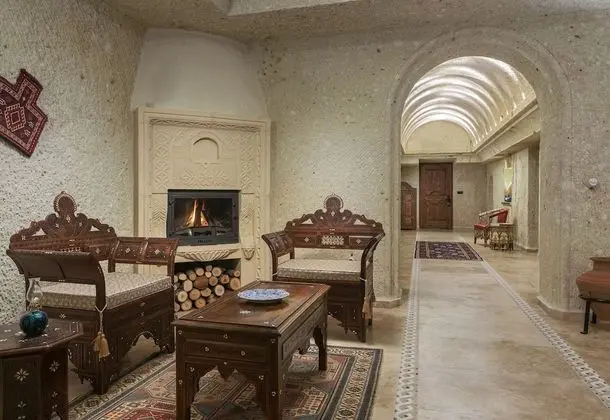 Danismend Gazi Cave Suite