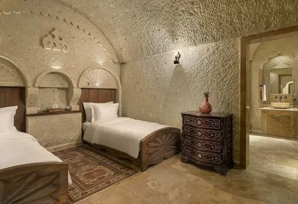 Danismend Gazi Cave Suite