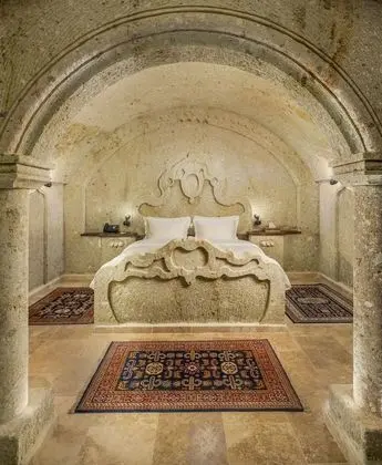 Danismend Gazi Cave Suite