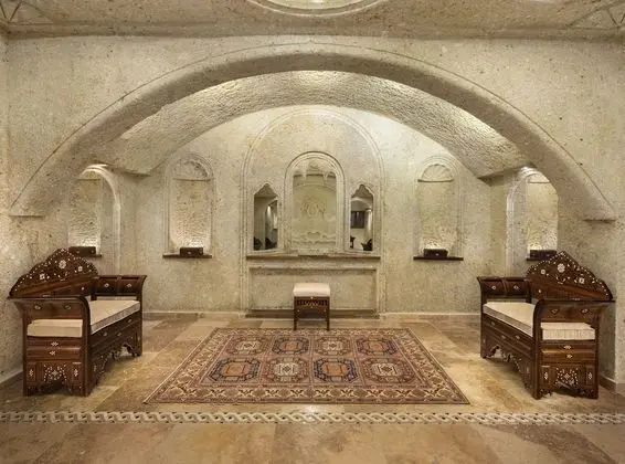 Danismend Gazi Cave Suite