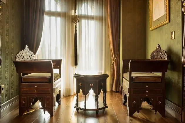 Sultan Suite