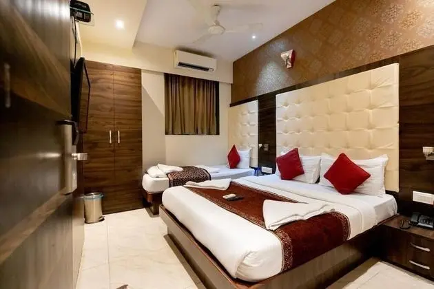 Deluxe Üç Kişilik Oda