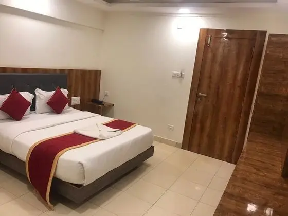 Deluxe Tek Büyük Yataklı Oda, 1 Çift Kişilik Yatak, Şehir Manzaralı