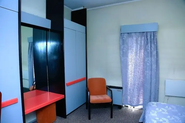 Tek Kişilik Oda, 1 Tek Kişilik Yatak, Havuz Manzaralı