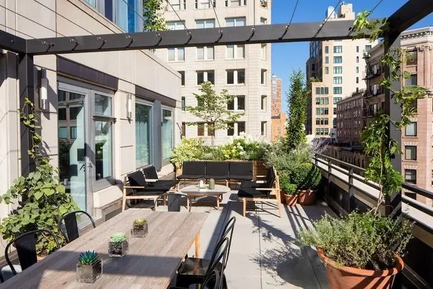 Çatı Katı Süiti (Penthouse), 1 En Büyük (King) Boy Yatak (Penthouse Suite)
