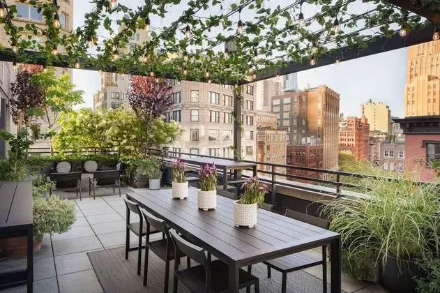 Çatı Katı Süiti (Penthouse), 1 En Büyük (King) Boy Yatak (Penthouse Suite)