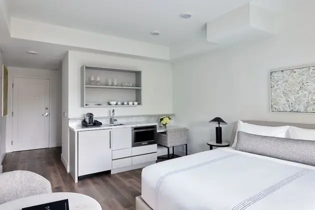 Premium PH King Coastal View