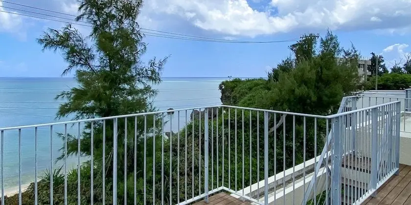 Oda, Sigara İçilmez, Deniz Manzaralı (Green, with Deck, 2-4 Guests)