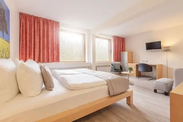 Comfort Tek Büyük Yataklı Oda
