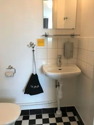 Economy Oda, Ortak Banyo