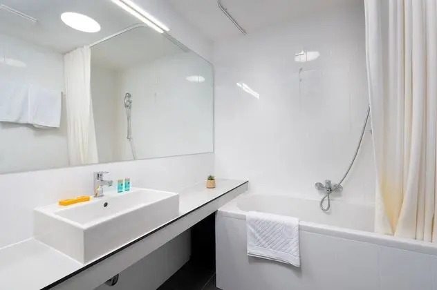 Basic Tek Büyük veya İki Ayrı Yataklı Oda, 2 Tek Kişilik Yatak, Bahçe Manzaralı