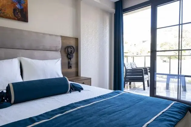 Teraslı Standart Oda, Bahçe Manzaralı
