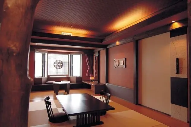Traditional Oda, Sigara İçilmez (RERA (Ainu Culture) Japanese Style )